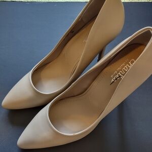 Charles women's shoes size 9us